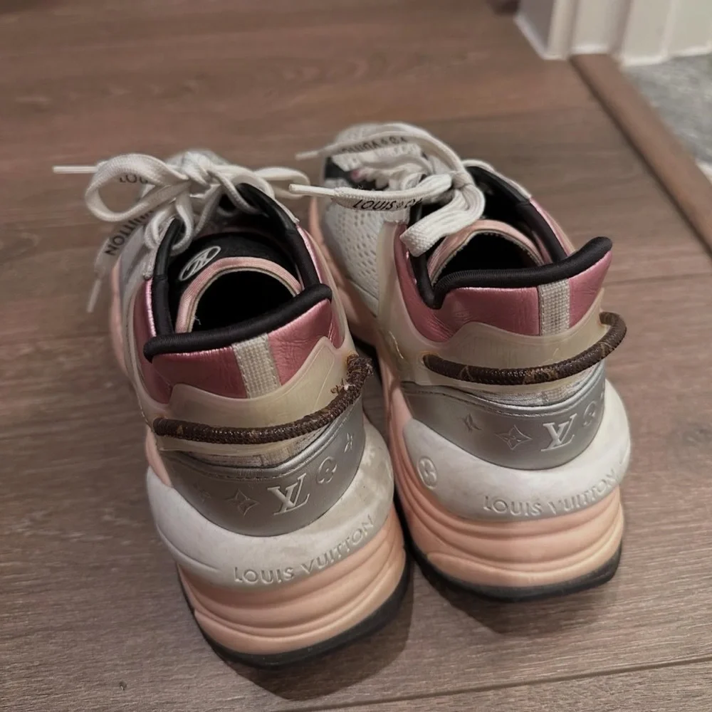 Louis Vuitton Women's Sneakers - Pink, Black, and Cream - Picture 3 of 4